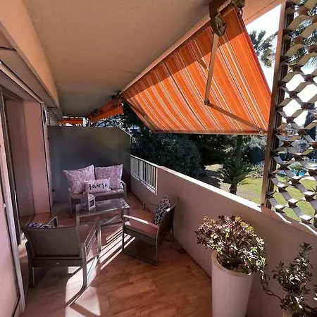 Avec Terrasse, Vue Jardin Et Piscine * Antibes